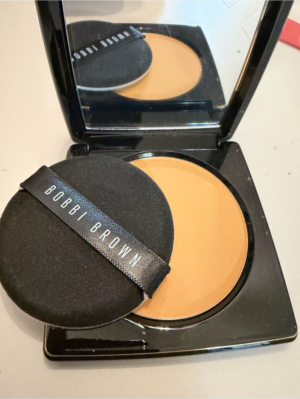 Bobbi Brown Golden Orange Compact - Sheer Finished Pressed Powder